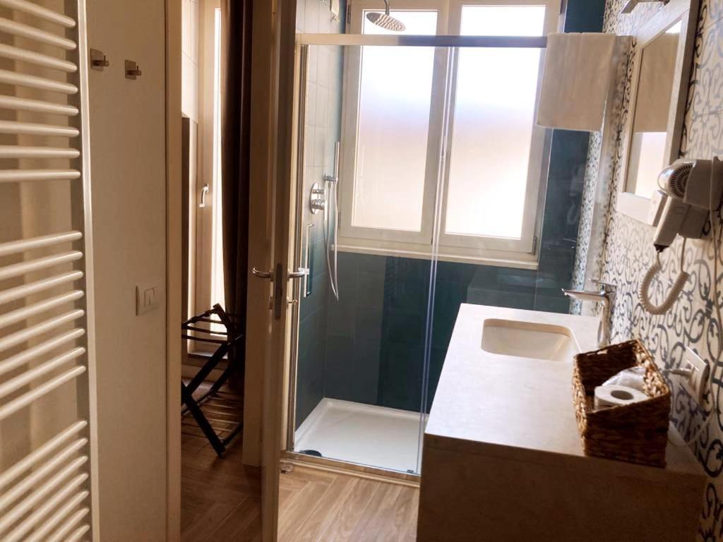 Gatto Bianco Rooms 42 Bergamo Exterior photo